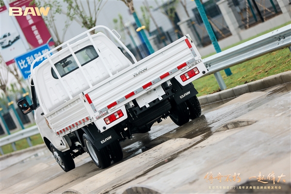 中国汽车工业“活化石” 新一代北汽BJ212即将亮相