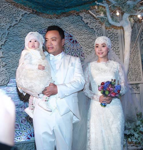 央视名嘴沙桐补办穆斯林婚礼 两岁小女儿献婚戒