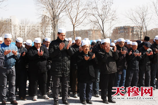 天穆村城中村改造二期工程开工 阿訇亲临现场开经