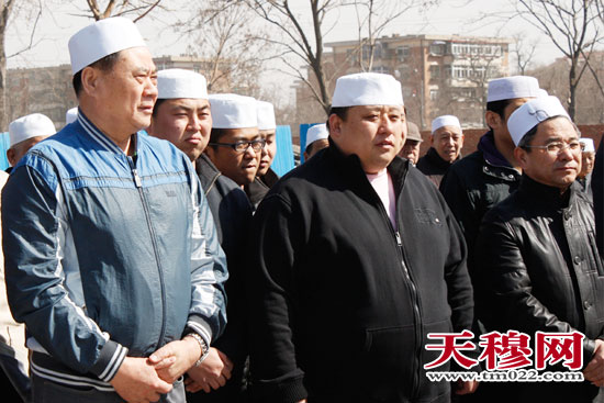 天穆村城中村改造二期工程开工 阿訇亲临现场开经